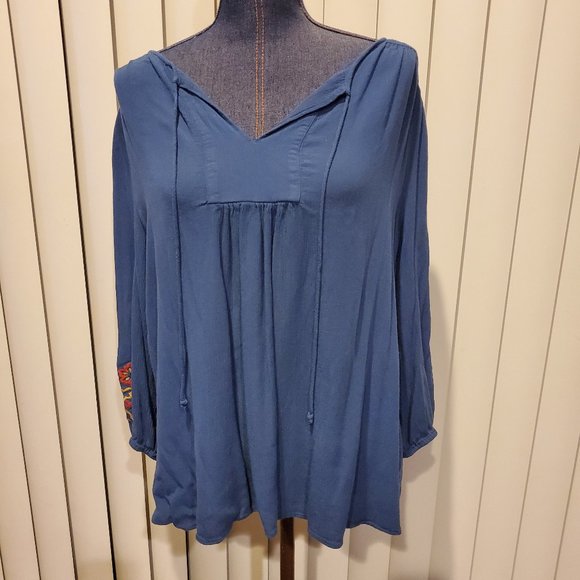 St. John's Bay Blue Boho V-Neck Tunic Top Flower Embroidery Women's Size 2X - Picture 1 of 12